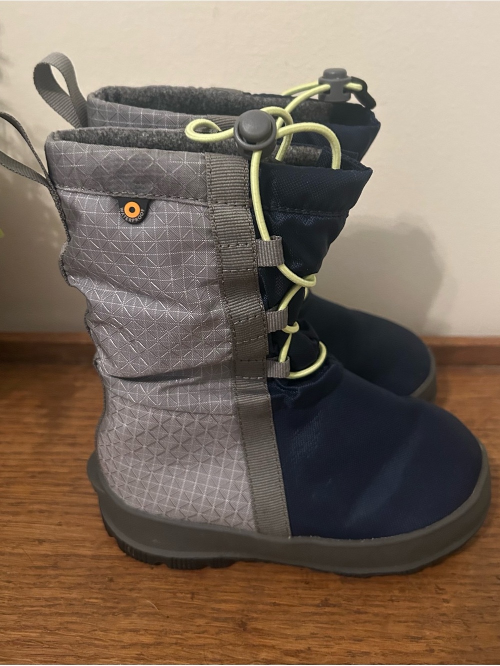 BOGS Snownights Insulated Winter Waterproof Snow Boot, Navy Multi Kids Size 10